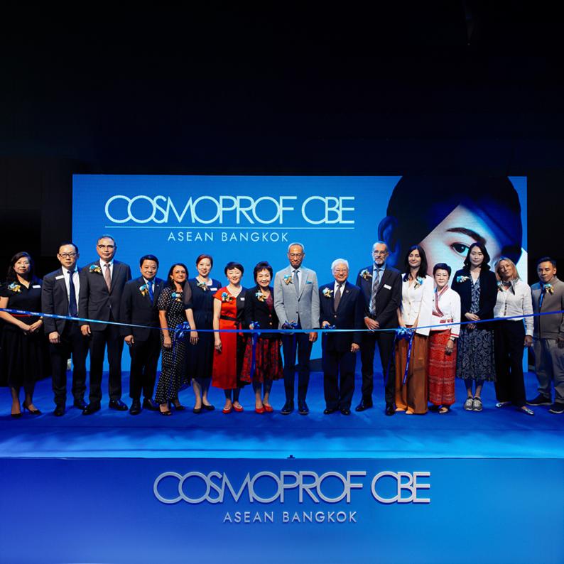 ZQ-II Bersinar di COSMOPROF CBE ASEAN: Inovasi Penyelesaian Estetik dan Perluasan Pasaran Global